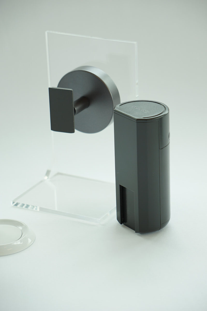 Outdoor camera appearance model close-up